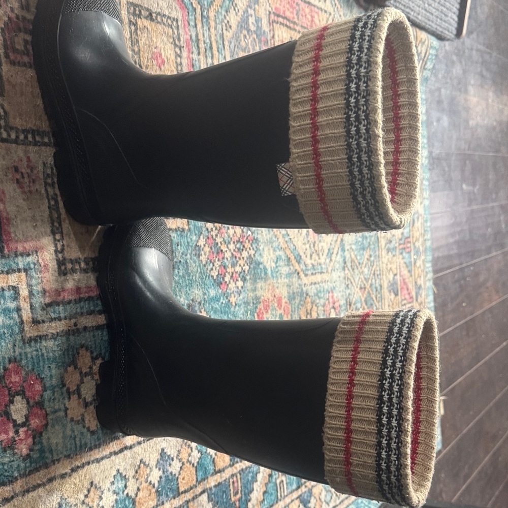 Burberry Black and Tan Winter Rain Boots